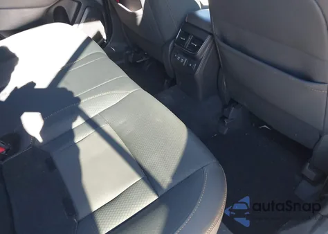 2022 Subaru Outback Wilderness z USA, uszkodzony, nr VIN 4S4BTGUD1N3269101